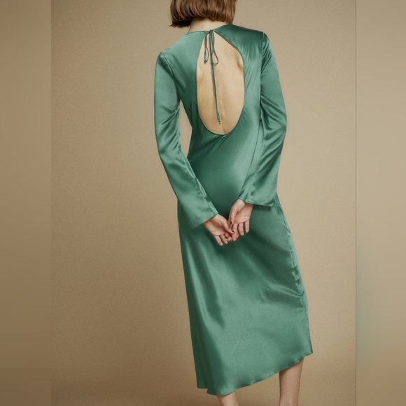 Reformation Davina dress in Bottle Green - Picture 3 of 5